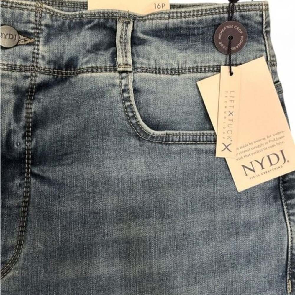 NYDJ HR Major Wide Leg Capri “Fantasy” Jeans Womes 16P Wash Blue Retro - 0010 - Picture 7 of 11